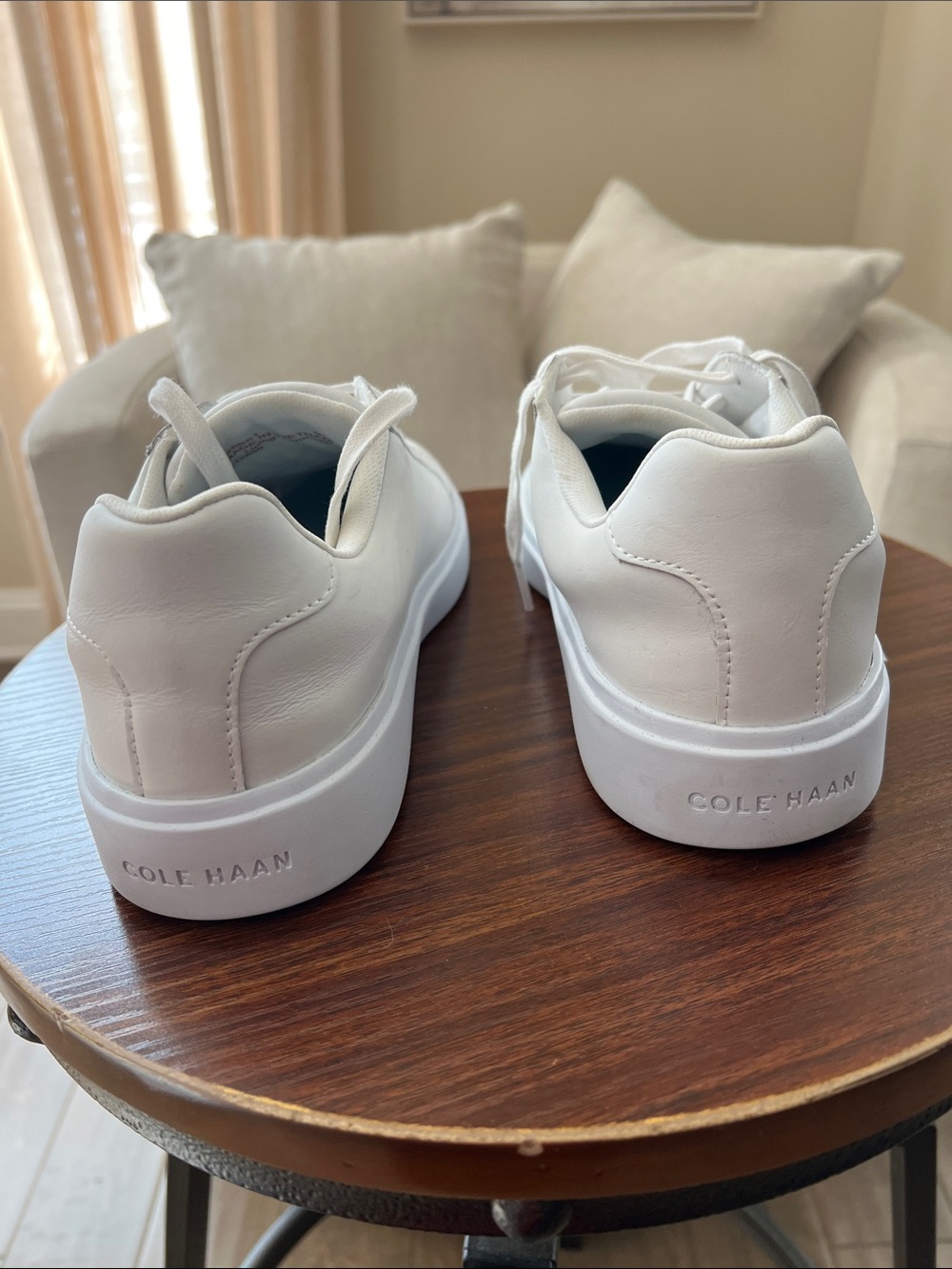 Cole Haan Women’s White Leather Classic Low-Top Sneakers. Excellent Condition. 9 - Picture 2 of 6